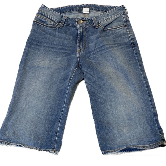 3/$20 - Eddie Bauer Denim Jeans Shorts, sz 2 - Picture 1 of 6